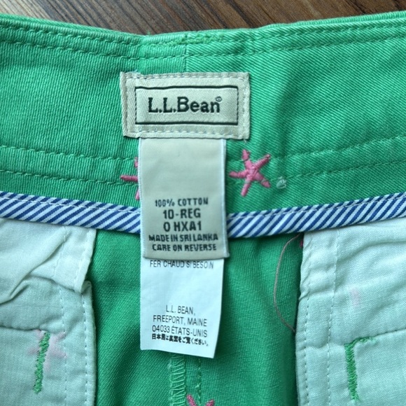 L.L. Bean green cotton shorts with pink starfish size 10 - Picture 4 of 4
